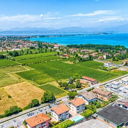 Wolf House - Sirmione Holiday Bagian luar foto