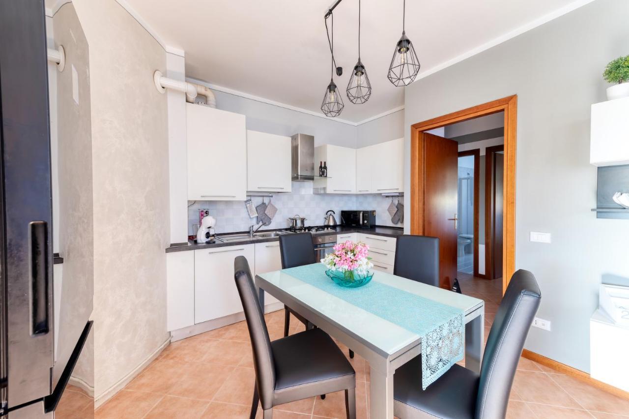 Wolf House - Sirmione Holiday Bagian luar foto