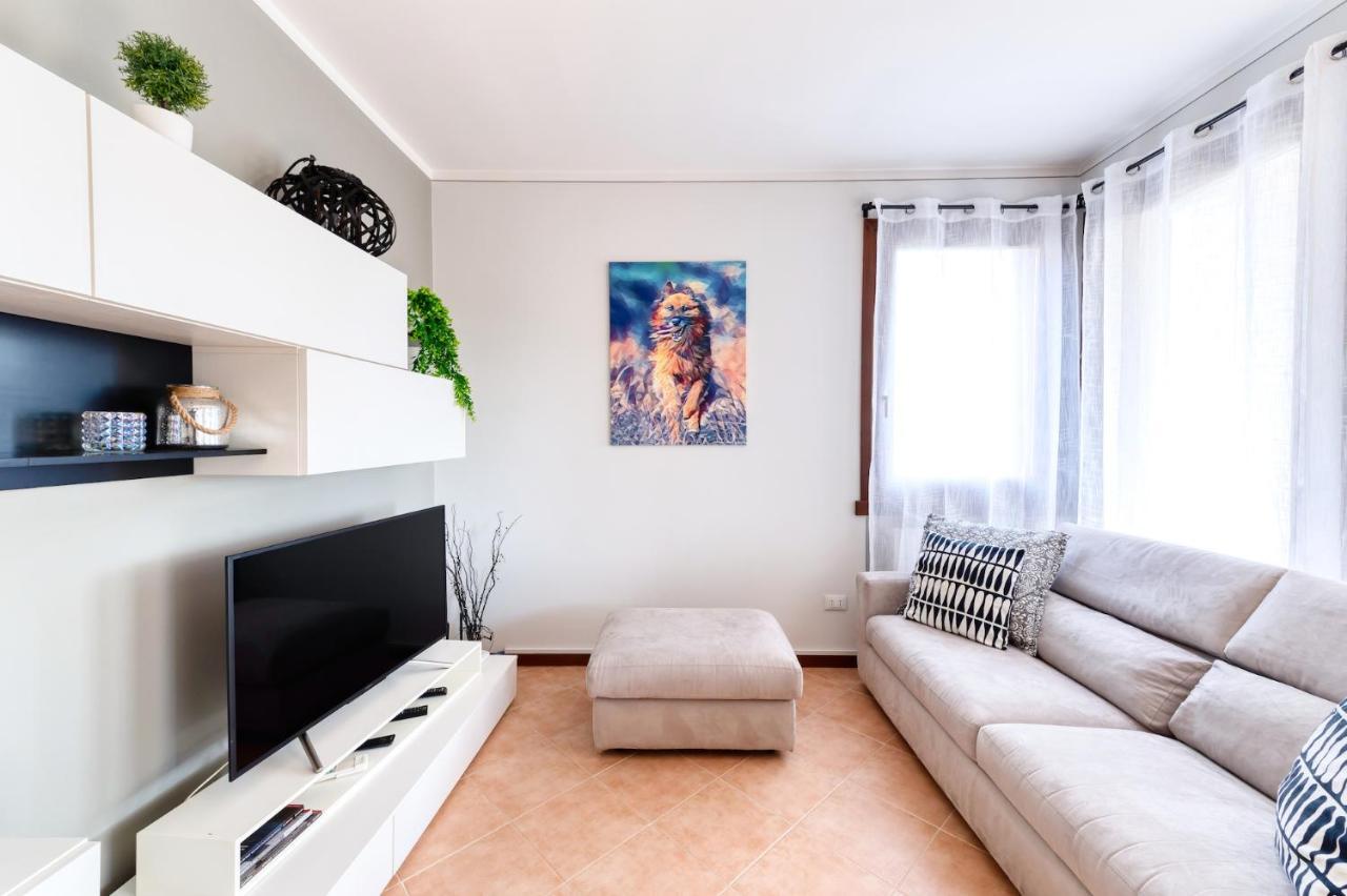 Wolf House - Sirmione Holiday Bagian luar foto
