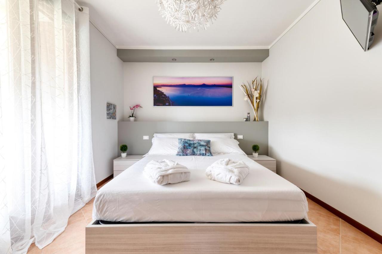 Wolf House - Sirmione Holiday Bagian luar foto