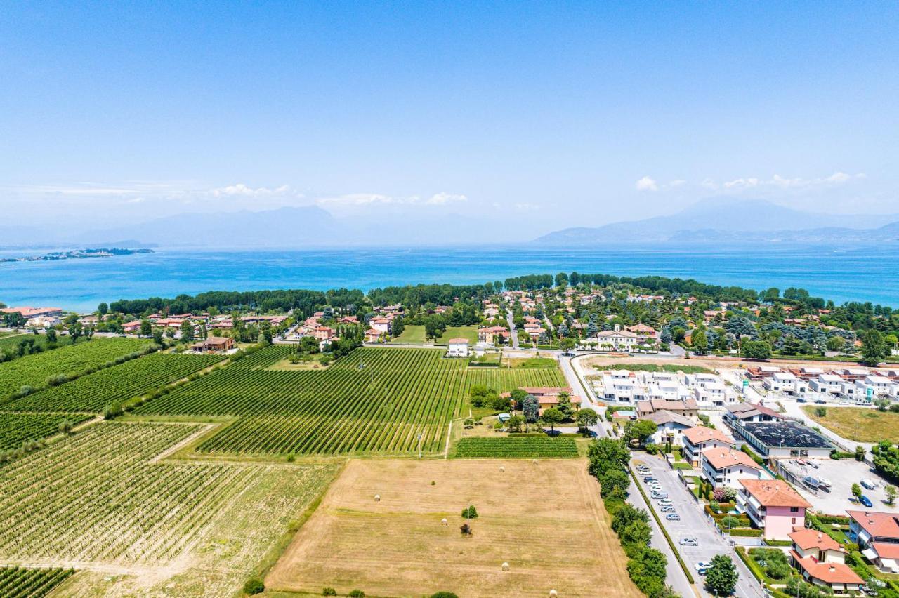 Wolf House - Sirmione Holiday Bagian luar foto