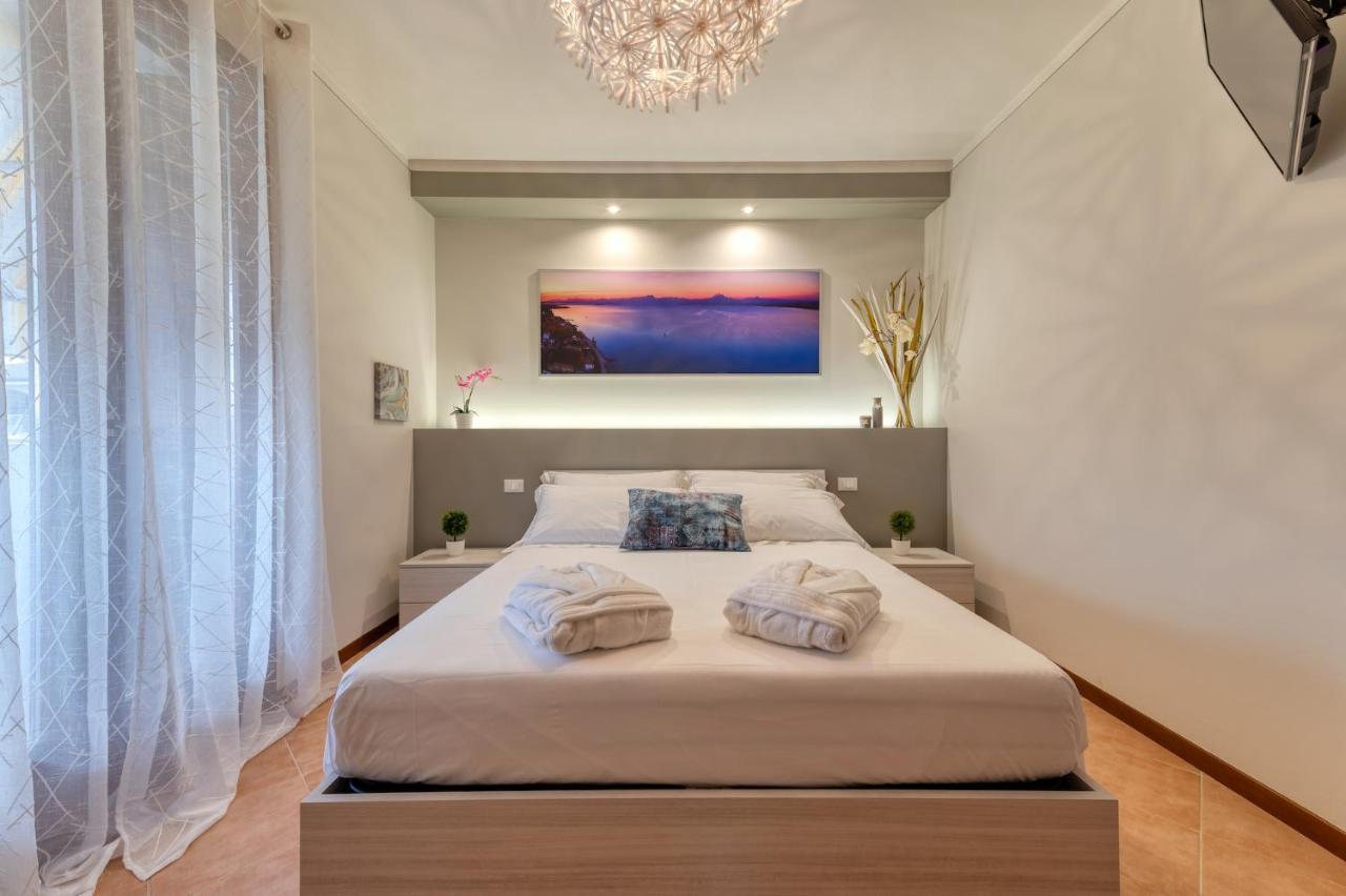 Wolf House - Sirmione Holiday Bagian luar foto