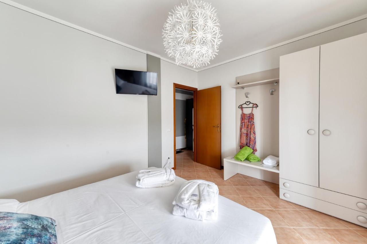 Wolf House - Sirmione Holiday Bagian luar foto