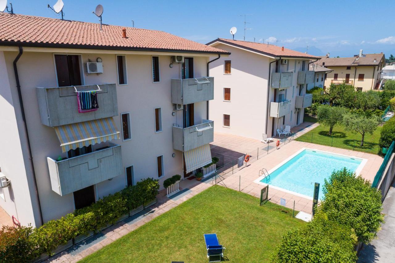 Wolf House - Sirmione Holiday Bagian luar foto