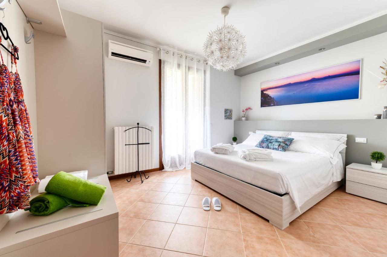 Wolf House - Sirmione Holiday Bagian luar foto
