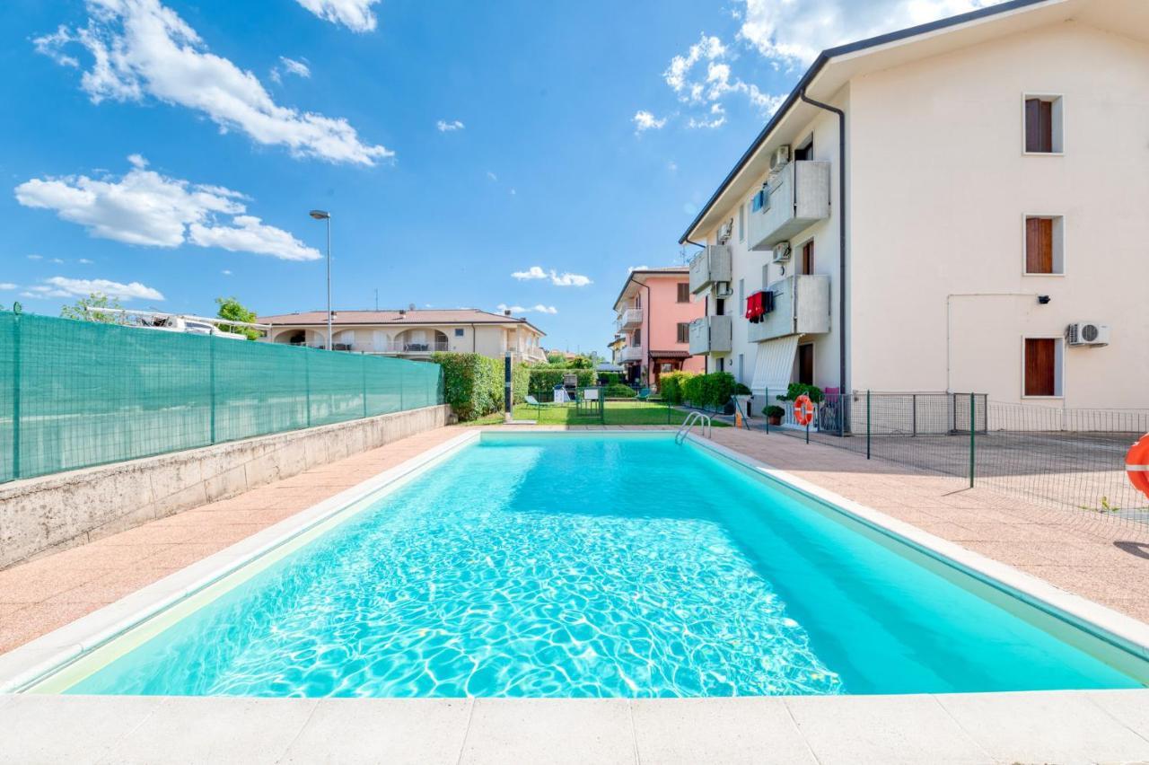 Wolf House - Sirmione Holiday Bagian luar foto