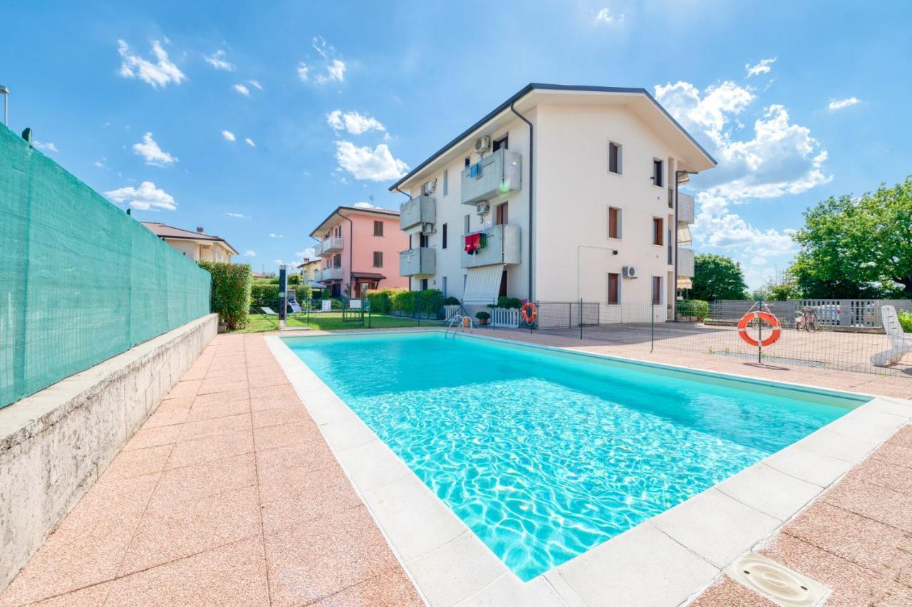Wolf House - Sirmione Holiday Bagian luar foto