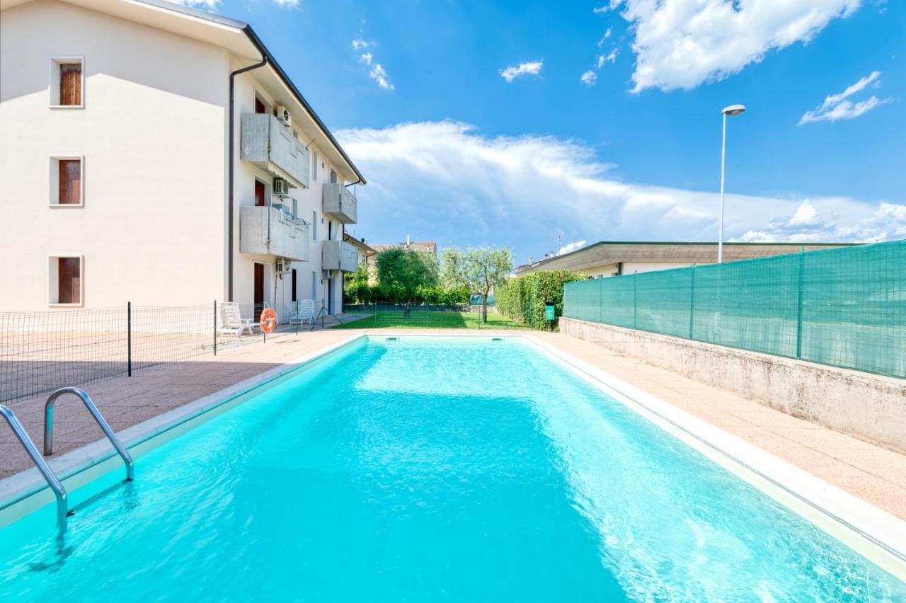 Wolf House - Sirmione Holiday Bagian luar foto